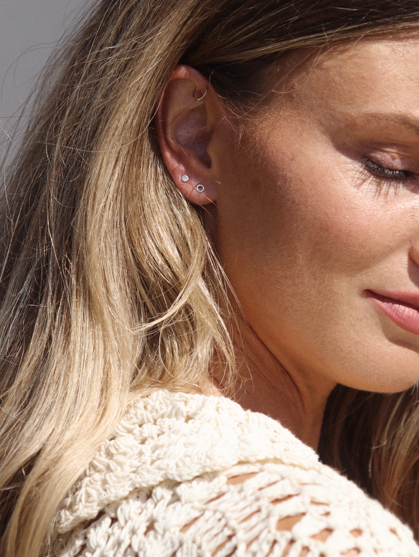 Loop studs